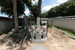 竹中半兵衛の墓写真