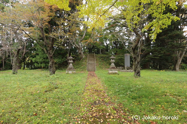 出羽 白岩八幡楯の写真