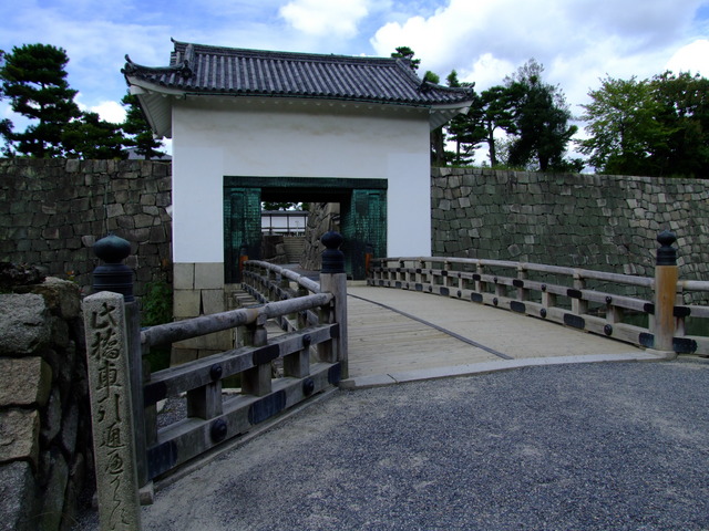 本丸櫓門の写真