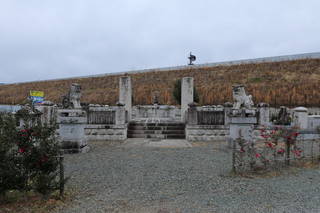 鳥居強右衛門の墓(新昌寺)の写真