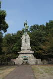 加藤清正公立像(本妙寺公園)の写真
